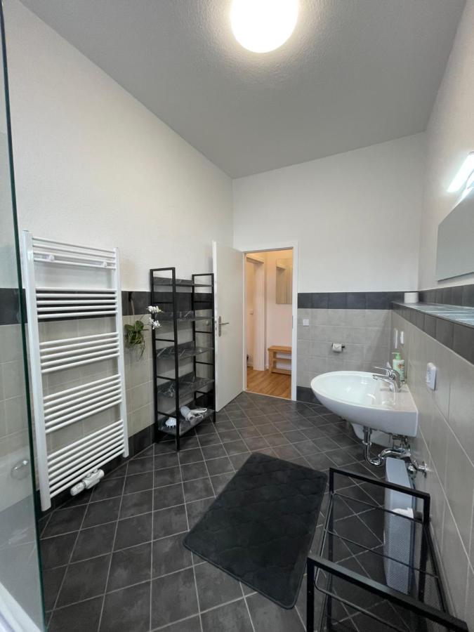 Lucky Stays Ls07 - Vollausstattung - Zentrum - Aufzug - Grosse Kueche - 2 Zimmer - Smart-Tv มัคเดอบวร์ก ภายนอก รูปภาพ