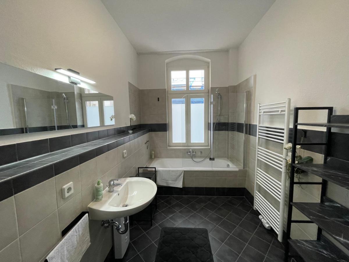 Lucky Stays Ls07 - Vollausstattung - Zentrum - Aufzug - Grosse Kueche - 2 Zimmer - Smart-Tv มัคเดอบวร์ก ภายนอก รูปภาพ
